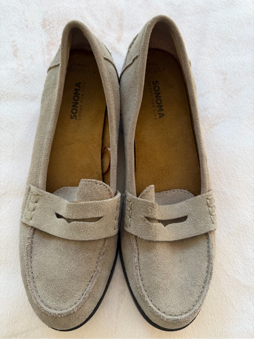 Kohl's PETYASTONE tan leather slip-on loafers